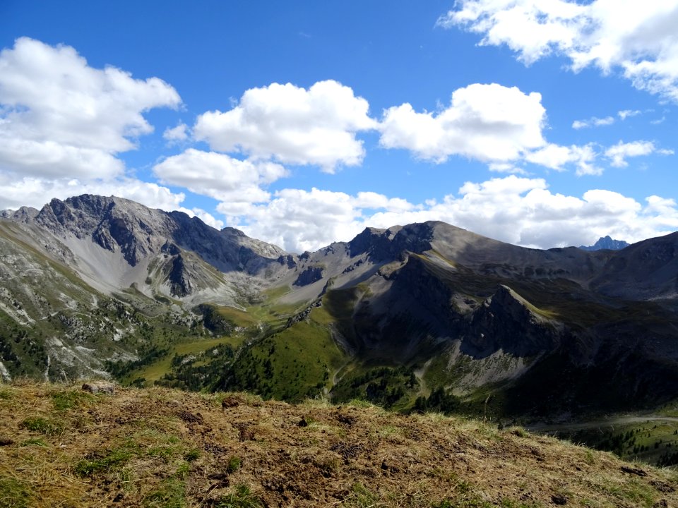 Panorama depuis le sommet de la Tête de Coste Belle (2552 … 