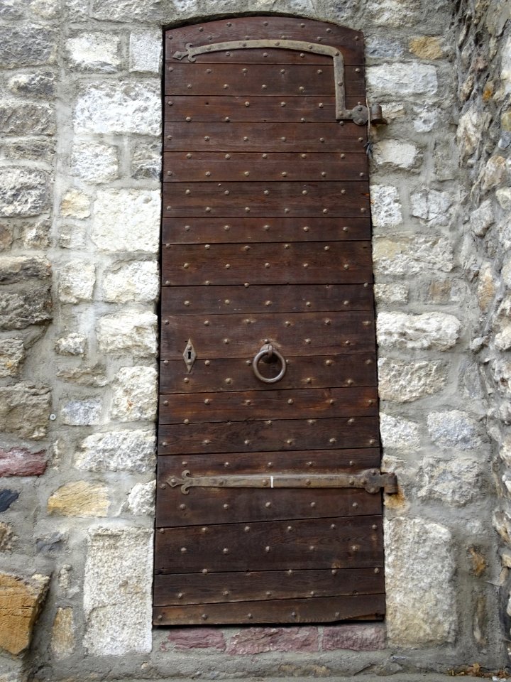 Porte dans la vieille ville, Briançon, Hautes-Alpes 