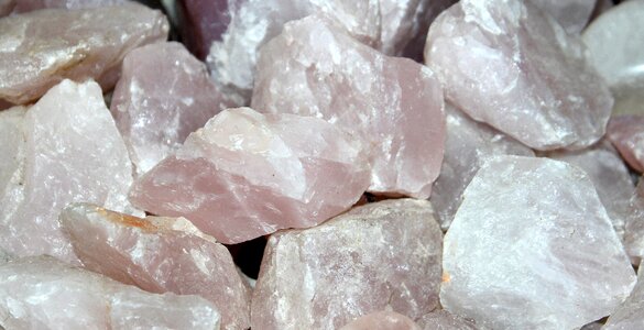 Quartz crystal mineral photo