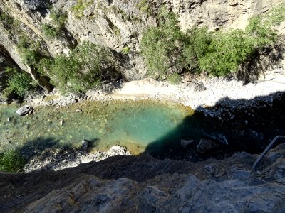 La Durance coule 100 mètres plus bas 