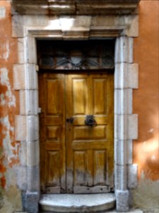 Porte dans la vieille ville, Briançon, Hautes-Alpes 