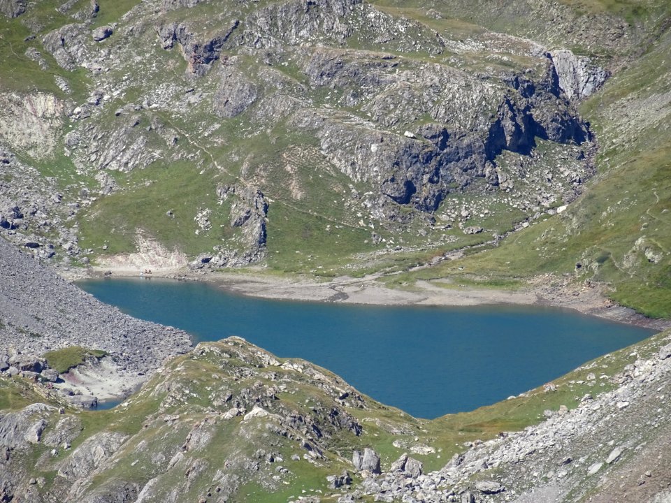 Le Grand Lac entre La Roche Colombe et les Arêtes de la Br… 