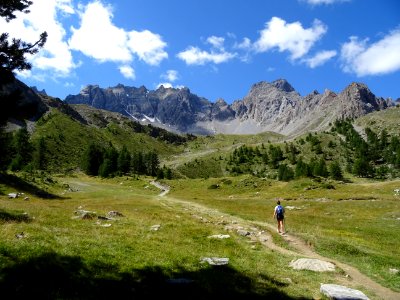 En montant vers le lac Ste-Anne et le cirque de la Font-Sa… 