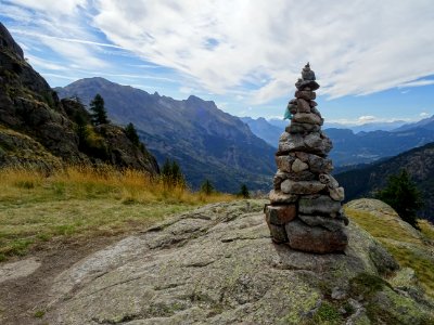 Premier cairn à la Tête de la Draye, Puy St Vincent est to… 