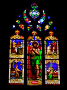 Vitrail, église Saint-Martin de Couches, Couches, Saône-et… 