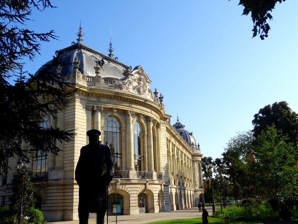 Statue de Churchill, devant le Petit Palais, Paris 