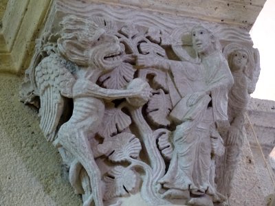 Détail d'un des chapiteaux, La basilique Saint-Andoche, Sa… 