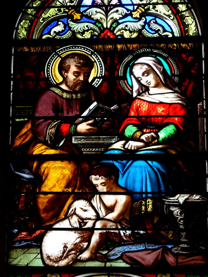 Détail d'un vitrail, La basilique Saint-Andoche, Saulieu, … 
