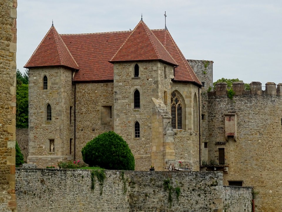 Château de Marguerite de Bourgogne, Couches, Saône-et-Loir… 