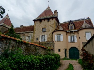 Le château de la Tour Guérin, Couches, Saône-et-Loire 