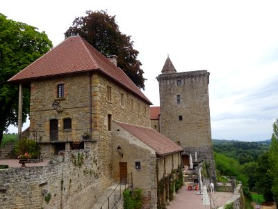 Château de Marguerite de Bourgogne, Couches, Saône-et-Loir… 
