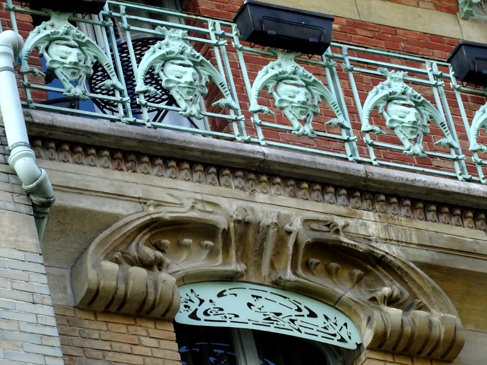 Détail de la façade du Castel Béranger. Architecte Hector … 