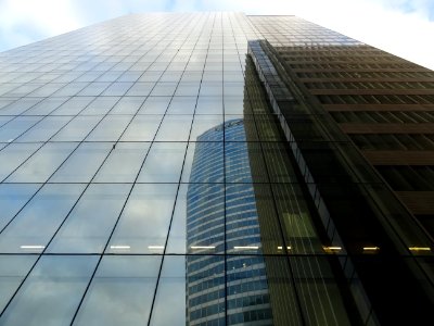 Reflets de la tour EDF 