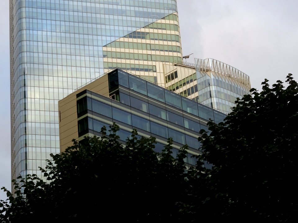 Reflets sur la tour First 