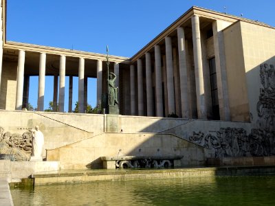 Sculpture, palais de Tokyo, art moderne et contemporain, 1… photo