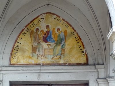 Détail du tympan, église Saint-Nicolas, à Saint-Maur-des-F… photo