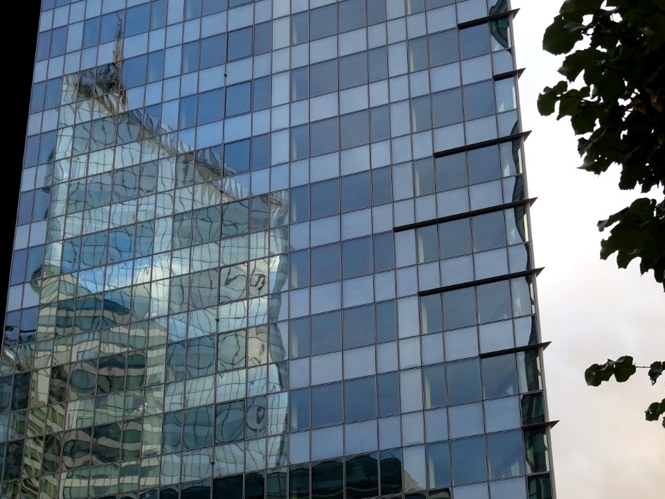 Reflets de la tour First 