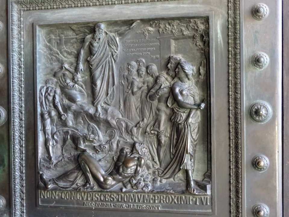 Sculpture de la porte en bronze, Eglise de la Madeleine, 8… 