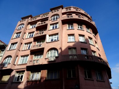 Immeuble rose, 18 rue Raffet, 16e arr., Paris 