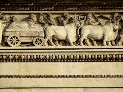Bas-relief en haut de l'Arc de triomphe de l'Etoile, Paris… 