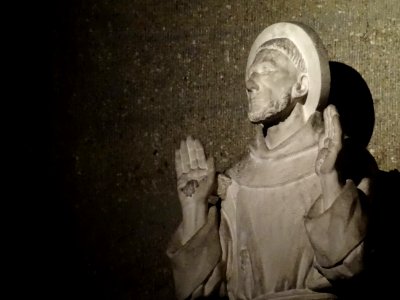 Statue, église Saint-Pierre-de-Chaillot, 16e arr., Paris 