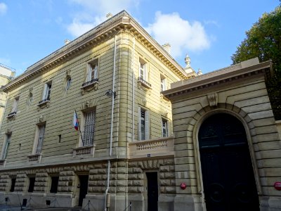 Hôtel Hériot, 49 rue de la Faisanderie, 16e arr., Paris. A… 