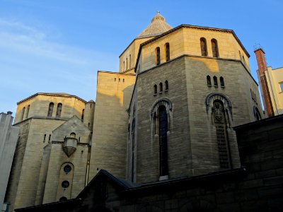 Arrière de l'église Saint-Pierre-de-Chaillot, par le 26 ru… 