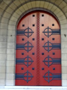 Porte de l'église Saint-Pierre-de-Chaillot, 31 avenue Marc… 