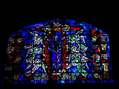 Vitrail de la chapelle Sainte Bernadette, 16e arr., Paris 