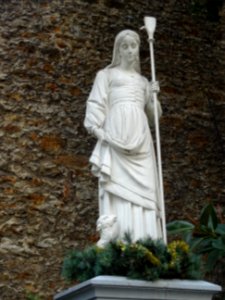 Statue d'une bergère et d'un agneau, Chapelle Sainte-Genev… 