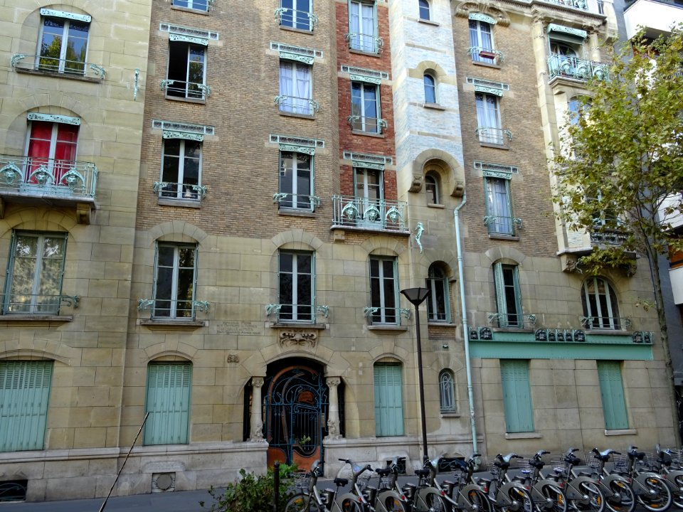 Castel Béranger, 14 rue La Fontaine, 16e arr., Paris. L'im… 