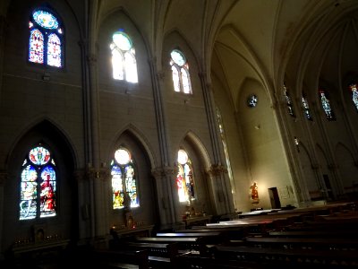 Intérieur de la chapelle Sainte-Thérèse, 16e arr., Paris photo