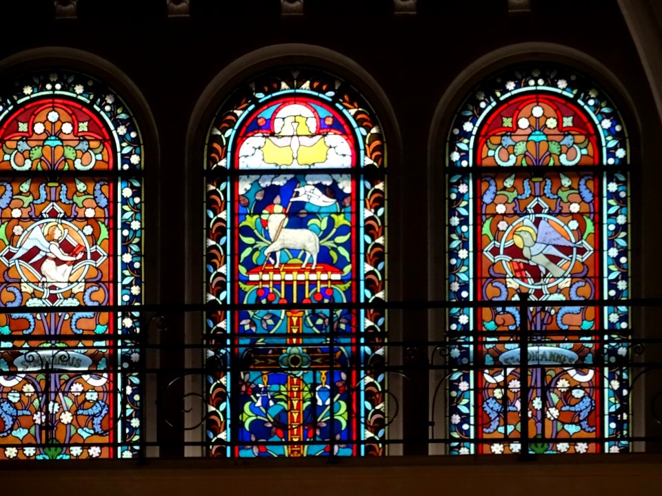Vitraux de l'église nouvelle Saint-Honoré-d'Eylau, avenue … 