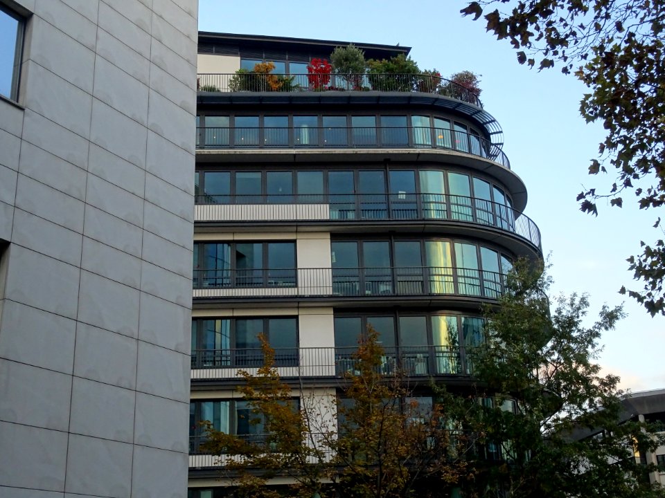 Immeuble à l'angle de la rue d'Aguessau et de la rue Galli… 