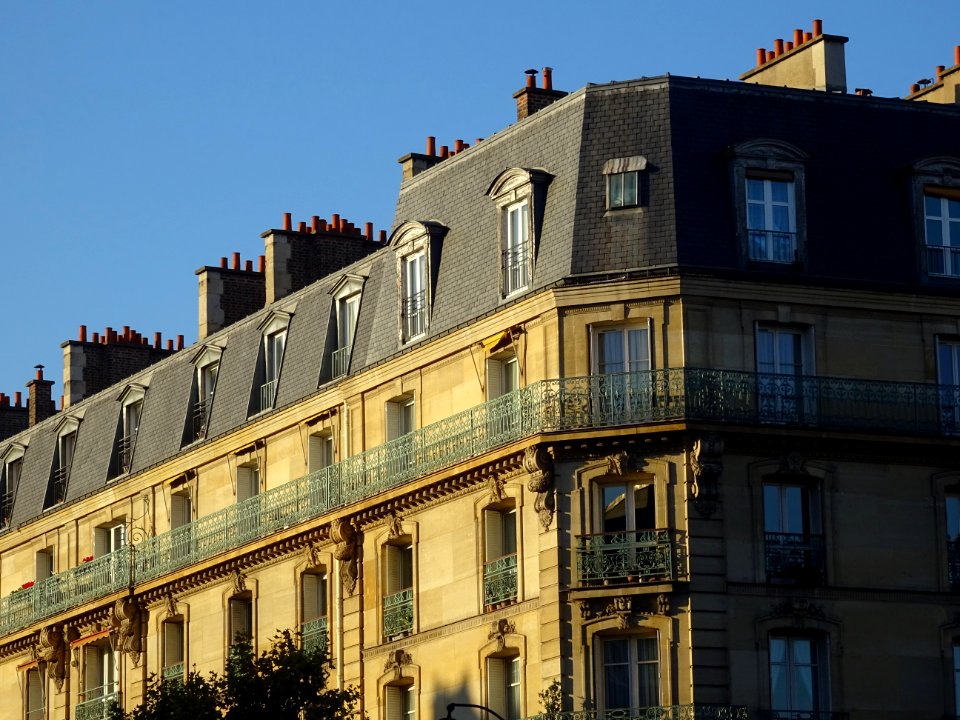 Immeuble à l'angle Place des Ternes et de l'Avenue des Ter… 