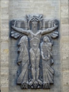 Sculpture à l'extérieur de l'église Saint-Ferdinand-des-Te… 