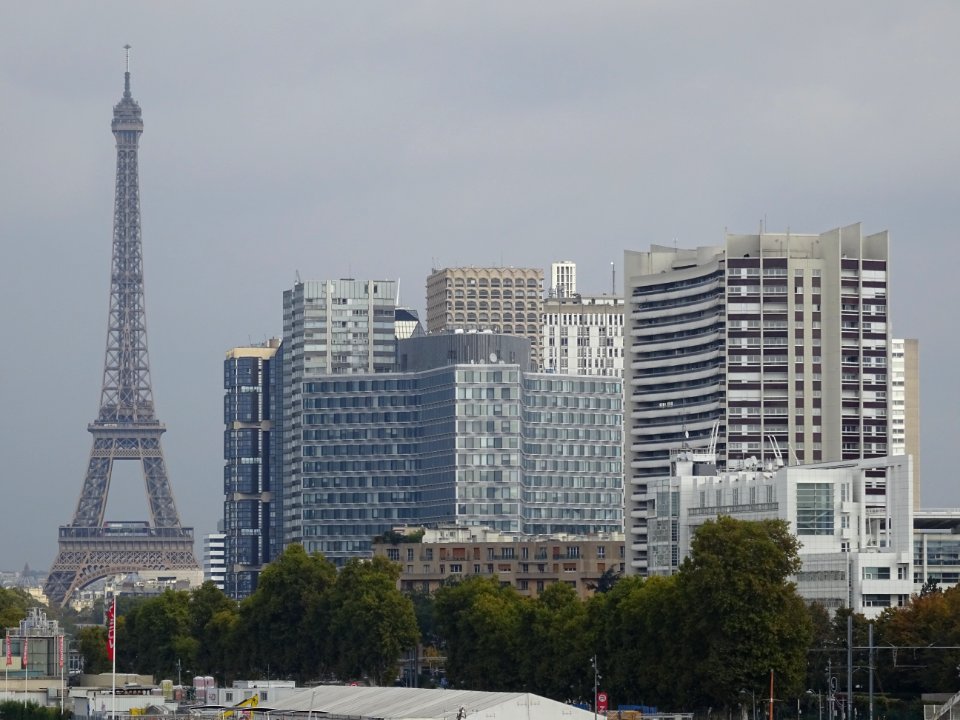 Immeubles du Front de Seine et Tour Eiffel, depuis le Pont… 