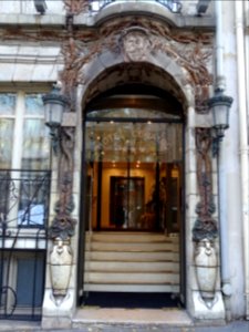 Porte de l'Hôtel Ceramic, 34 avenue de Wagram, 8e arr., Pa… 