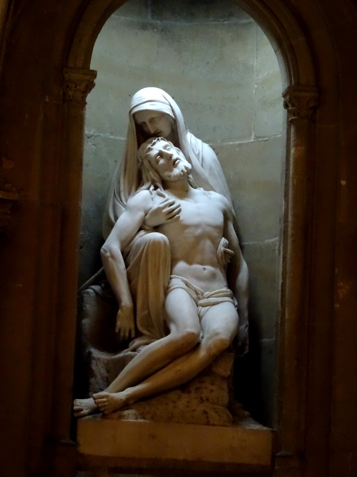 Statue, église Notre-Dame-de-Compassion de Paris, place du… 