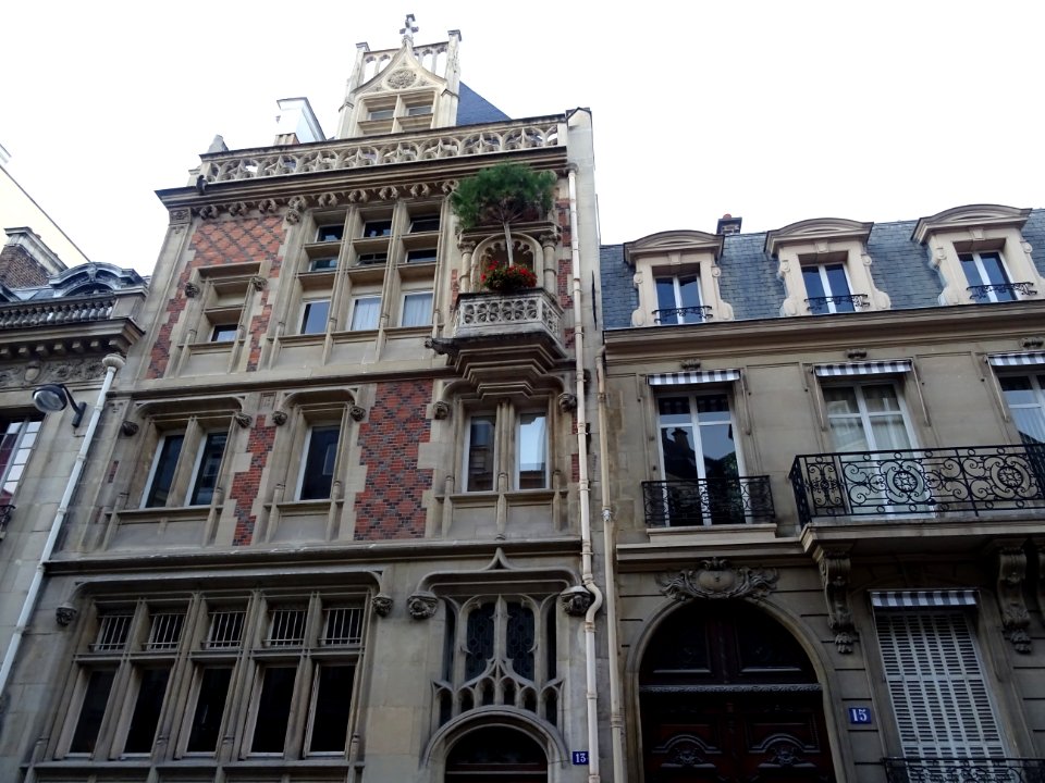 Immeubles, au 13 et 15 rue Jacques Bingen, 17e arr., Paris… 