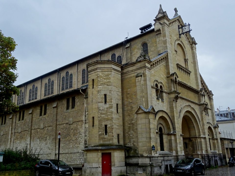 Eglise Notre-Dame-du-Travail de Paris, 59 rue Vercingétori… 