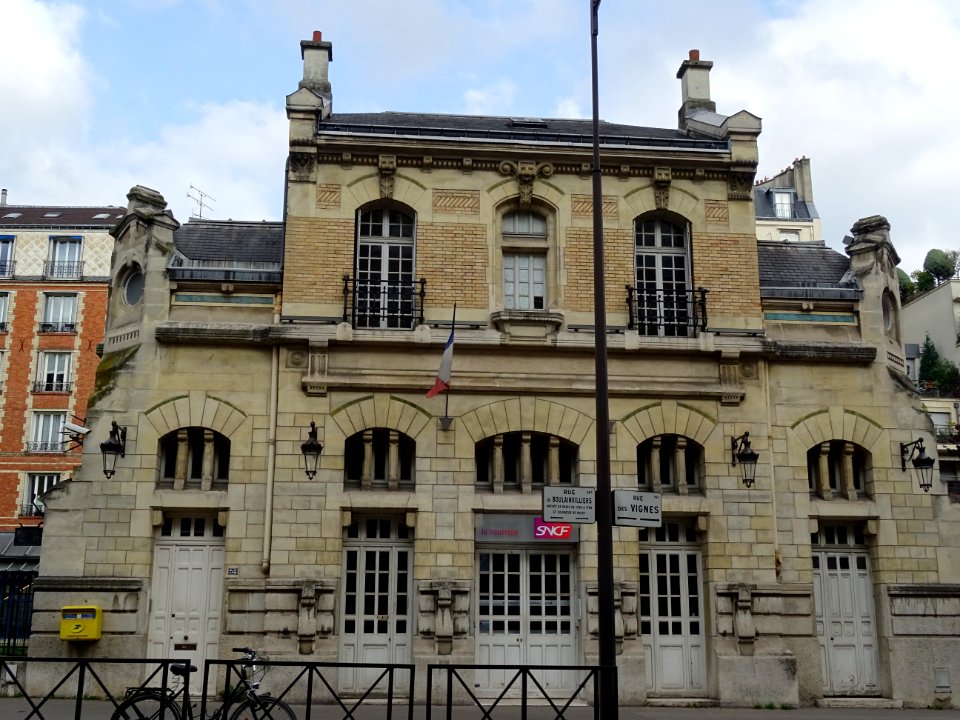 Gare RER de Boulainvilliers, rue de Boulainvilliers, 16e a… 