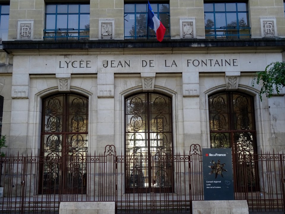 Lycée Jean-de-La-Fontaine, 1 place de la Porte Molitor, 16… 