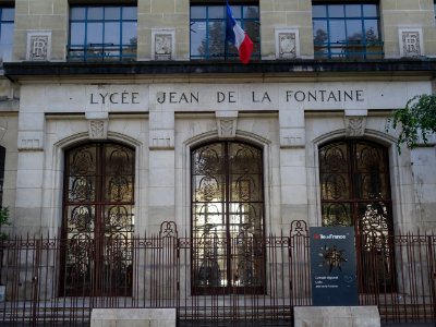 Lycée Jean-de-La-Fontaine, 1 place de la Porte Molitor, 16… 