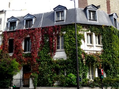 Maison à l'angle de la rue Gudin et du boulevard Murat, 16… 