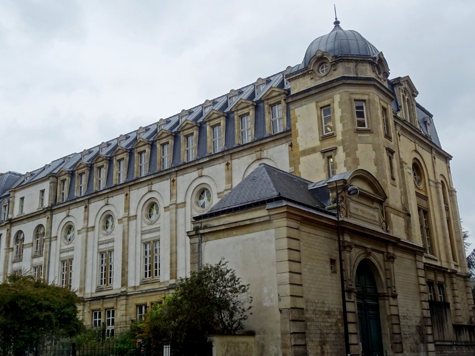 Université Panthéon-Assas Paris II, 391 rue de Vaugirard, … 