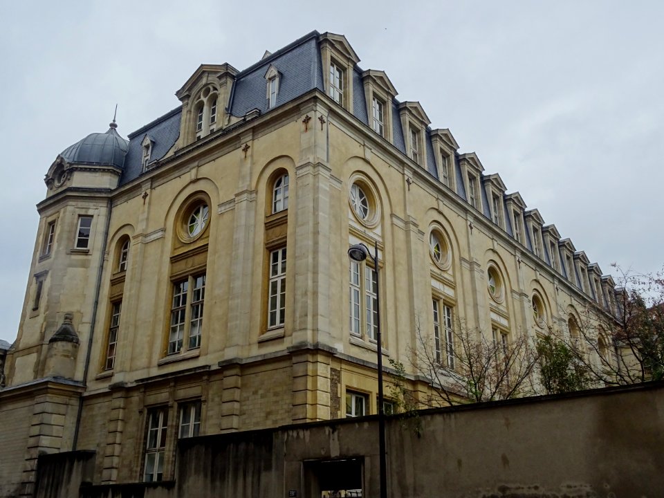 Université Panthéon-Assas Paris II, 391 rue de Vaugirard, … 