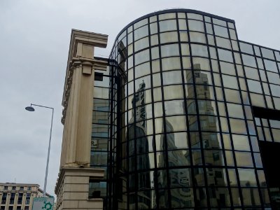 Réflexions dans un immeuble, Place de Catalogne, 14e arr.,… 