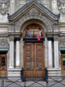 Porte du lycée Chaptal, 45 boulevard des Batignolles, 8e a… 