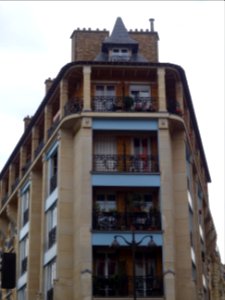 Immeuble à l'angle de l'avenue de St Ouen, 17e arr., Paris… 